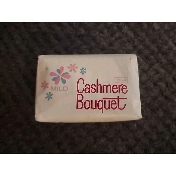 Vintage Cashmere Bouquet Beauty Bar Soap Mild Pink Made In USA - Picture 1 of 4